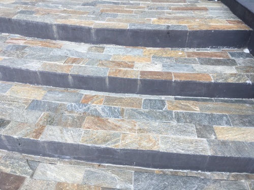 Плитка из Златолита Уральского для лестницы купить в Тамбовской области