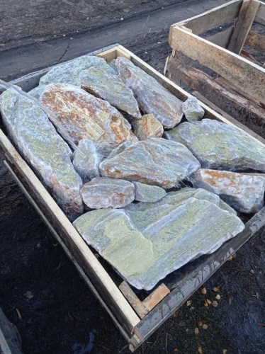 Златолит жёлтый, жёлто-зелёный глыбки и валуны для ланшафтного дизайна купить в Тамбовской области