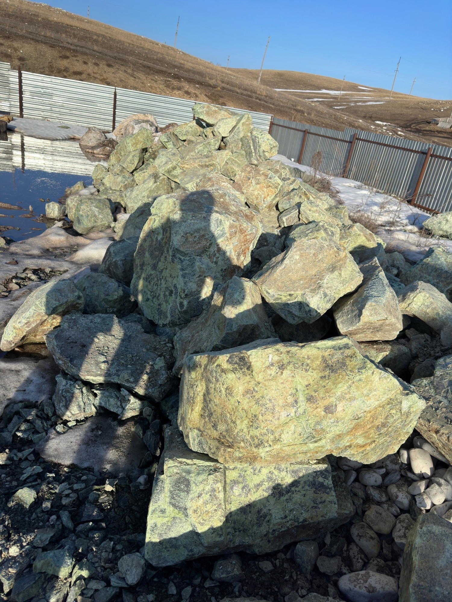 Камни для ландшафтного дизайна зелёные 10-60 килограмм купить в Тамбовской области