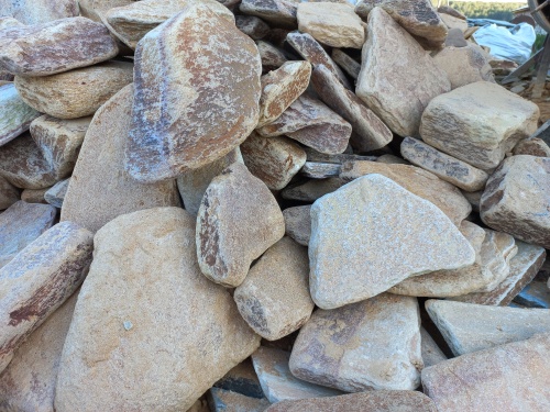 Златолит жёлтый, жёлто-зелёный глыбки и валуны для ланшафтного дизайна купить в Тамбовской области