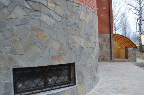 Плитняк златолит Уральский для цоколя, отмостки купить в Тамбовской области