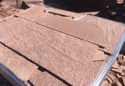 Плитняк лемезит бордовый для ступеней 20-25 мм купить в Тамбовской области